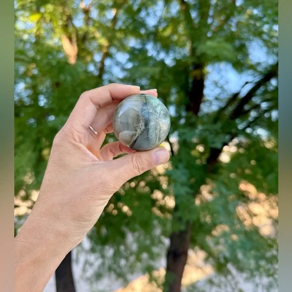 Green Moonstone Sphere - Picture 4 of 5